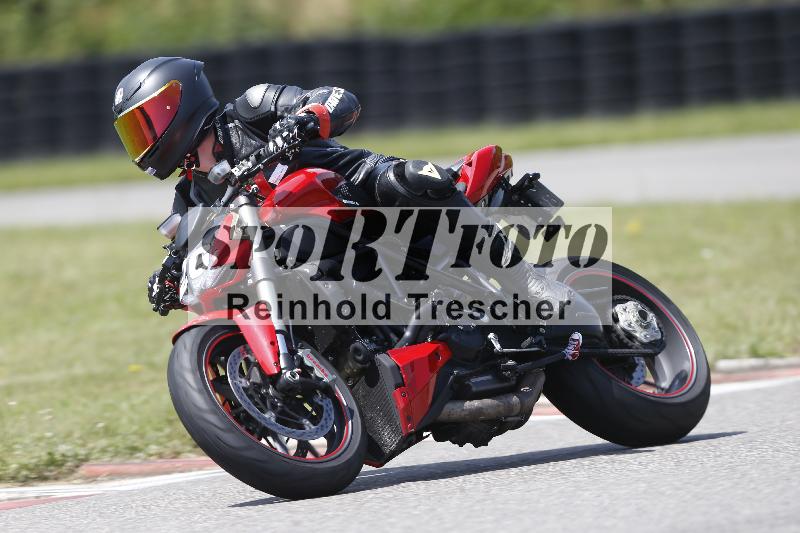 /27 12.06.2025 Ducati Schweiz Trackday Warmup  ADR/blau-bleu/26